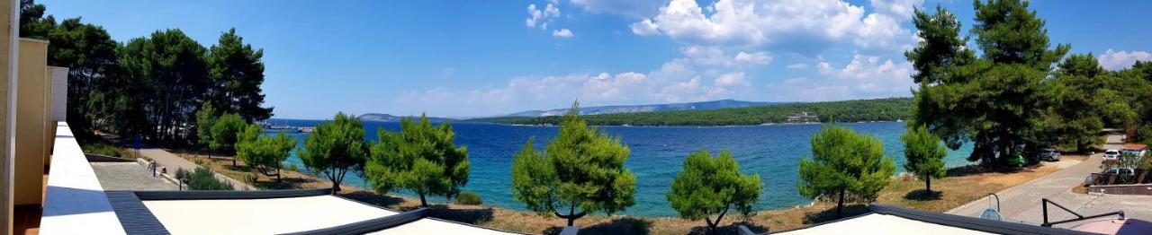 Hotel Antica-Seafront Hotel With Comfortable Rooms And Pool Стари Град Екстериор снимка